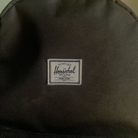 Herschel Mid size nova backpack - Picture 1 of 4